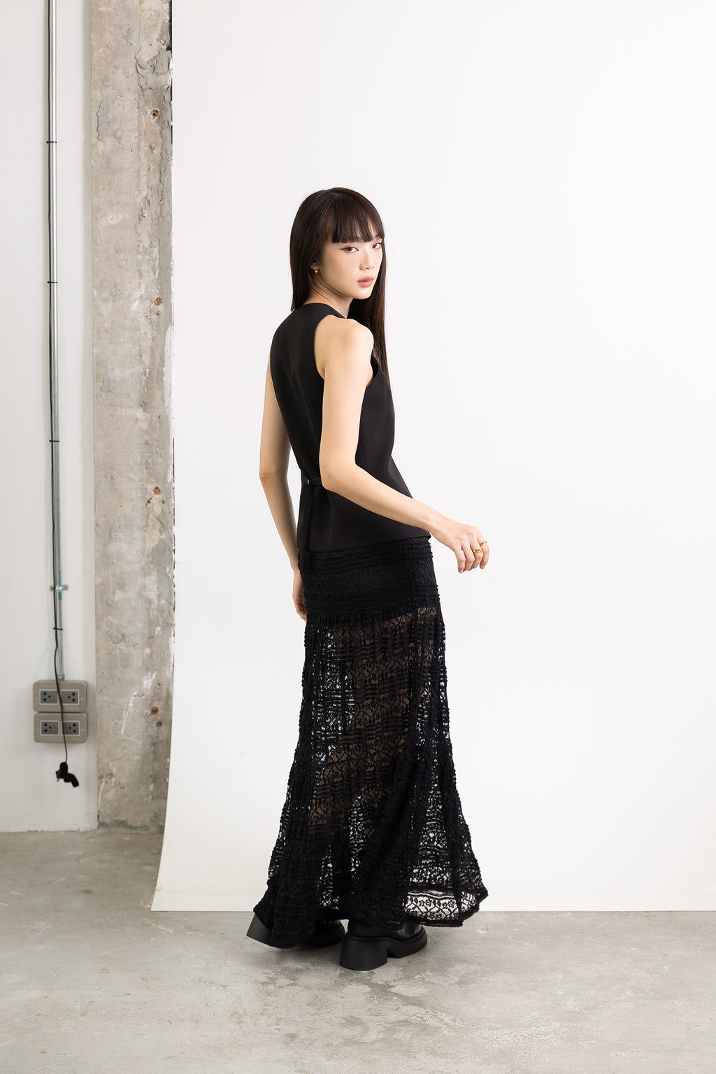 MAYA LACE SKIRT